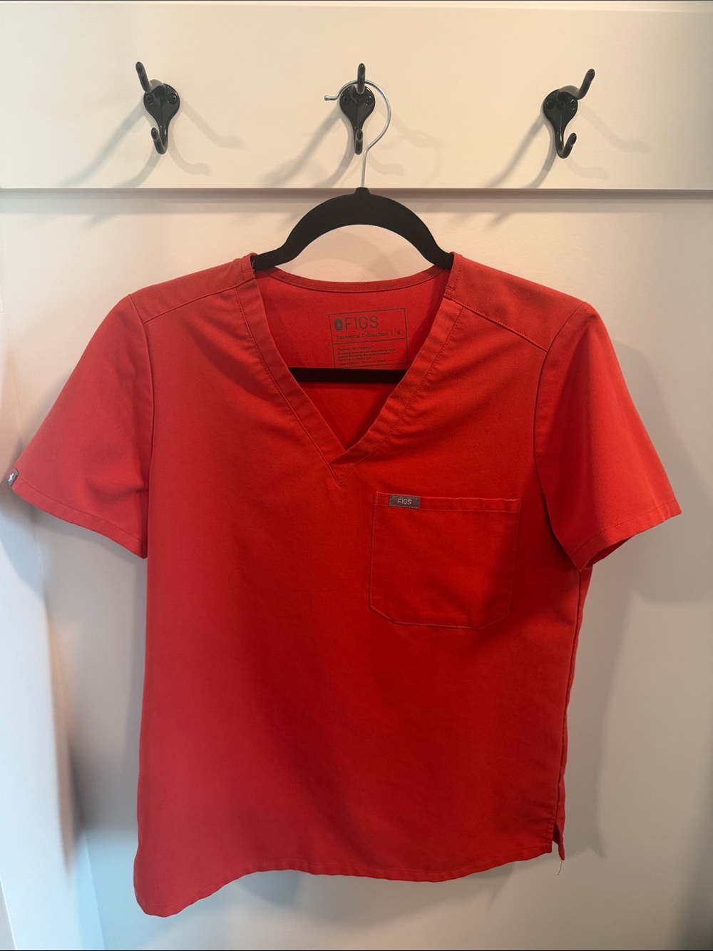 Figs Clay Catarina One Pocket Scrub Top